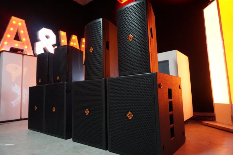 Professionele Brooklyn Audio speakers bij De Platenkast jukebox verhuur